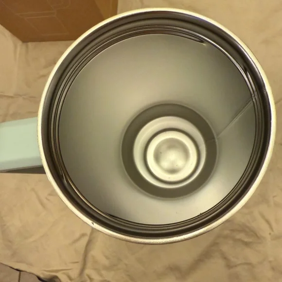 I have a spearmint pearlescent it was bought December of 2022 - Picture 3 of 6